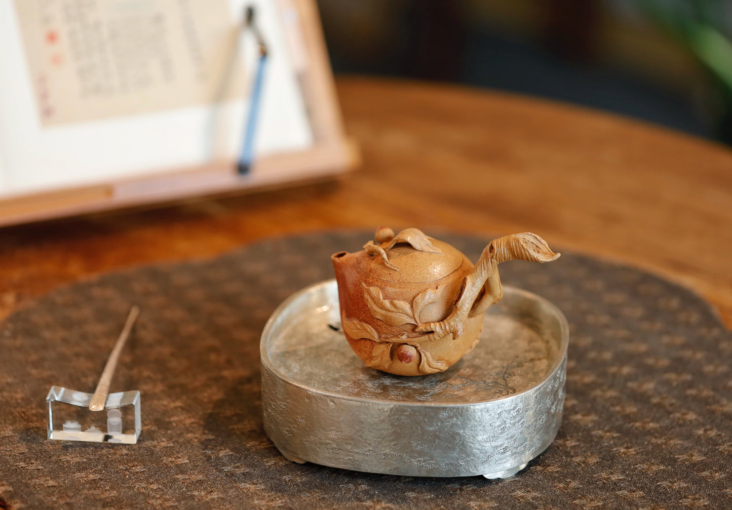 Adorable Peach Teapot - Sweet Gift for Tea Lovers, Handcrafted Ceramic with Glossy Finish, Yellow gold clay 110ml