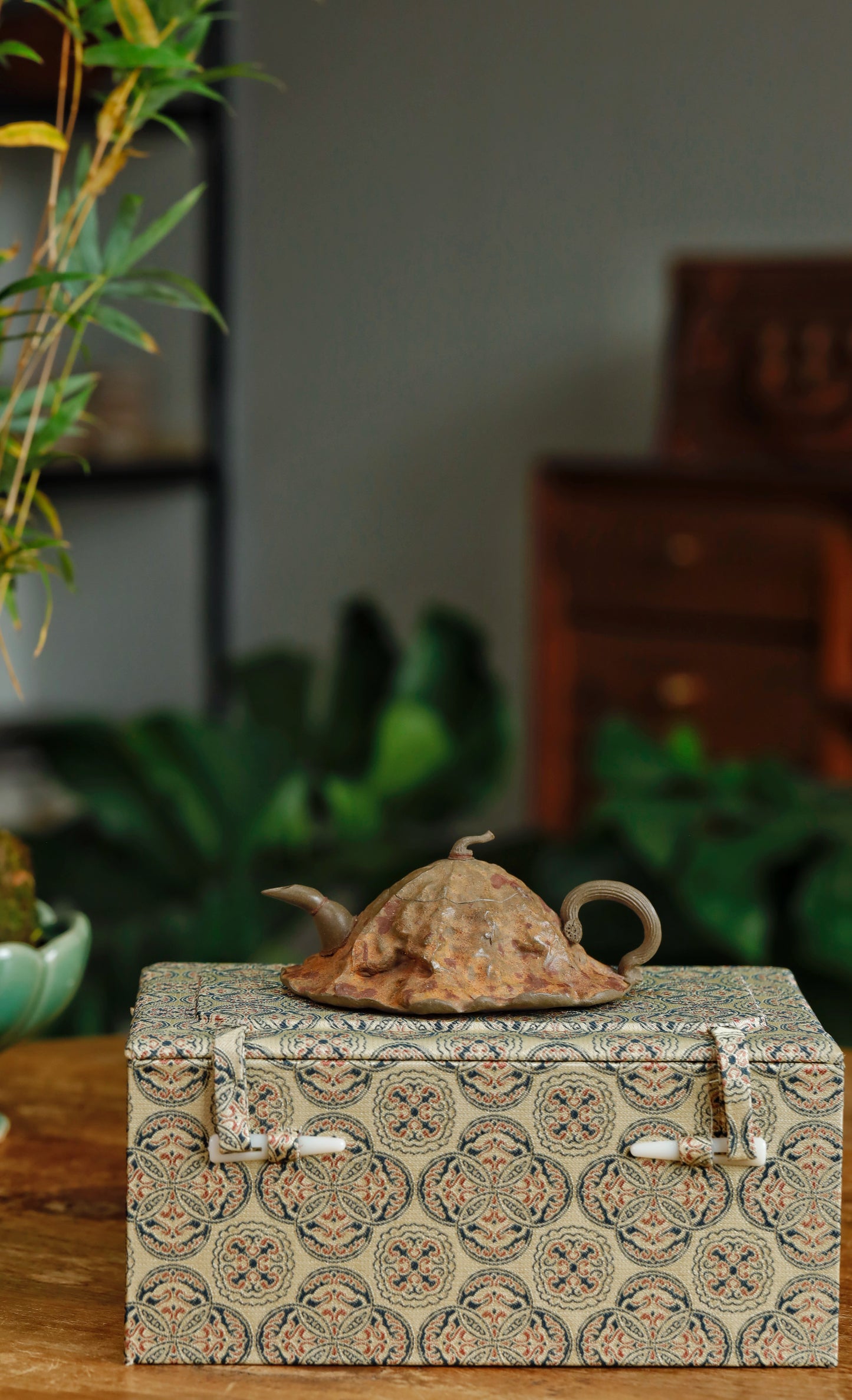 Lotus Seedpod Teapot 130ml - Handmade Yixing Zisha Clay Qingduanni Mud - Purple Clay Teapot, Gongfu Tea Art, Chinese Handcrafted Teaware