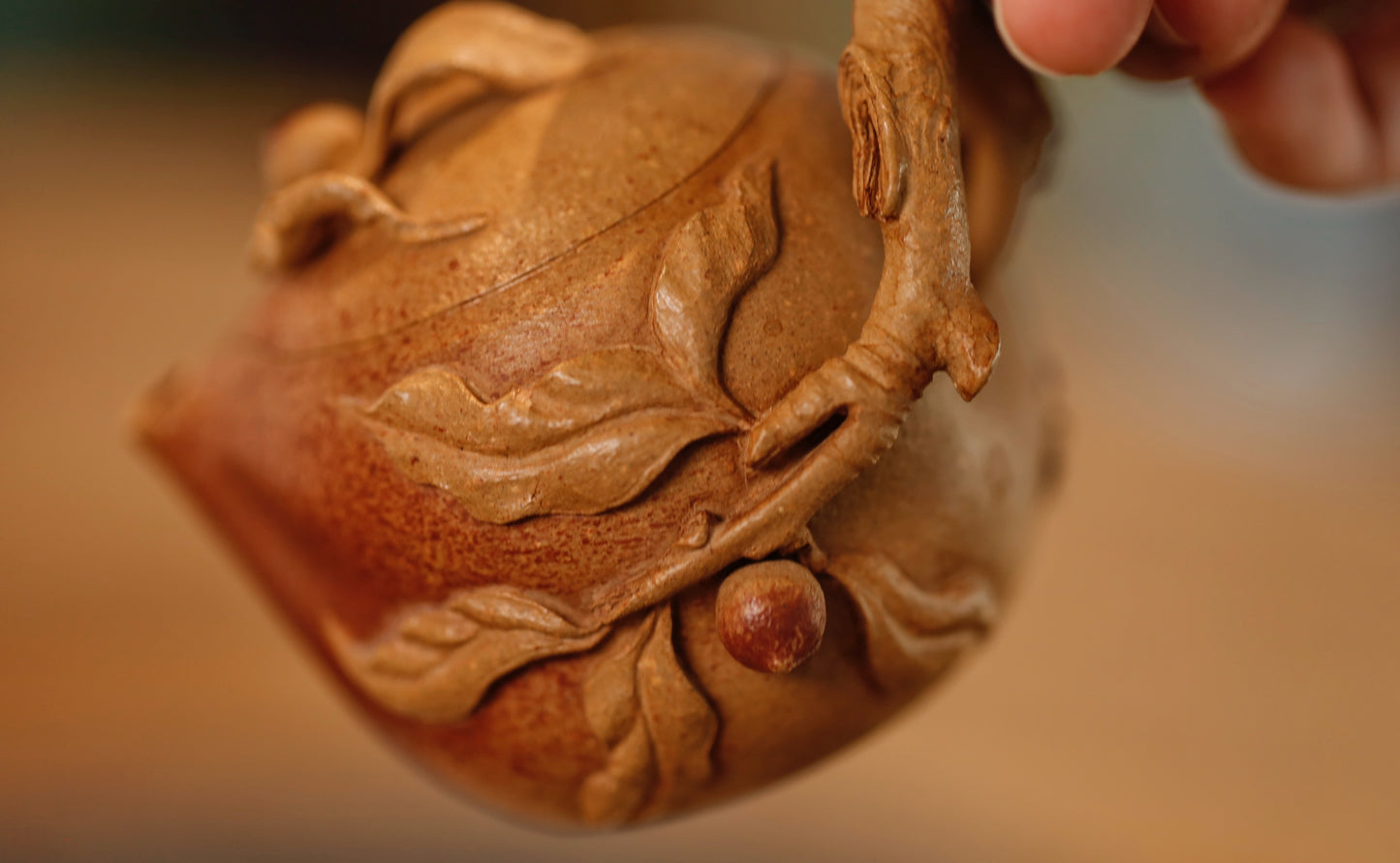 Adorable Peach Teapot - Sweet Gift for Tea Lovers, Handcrafted Ceramic with Glossy Finish, Yellow gold clay 110ml