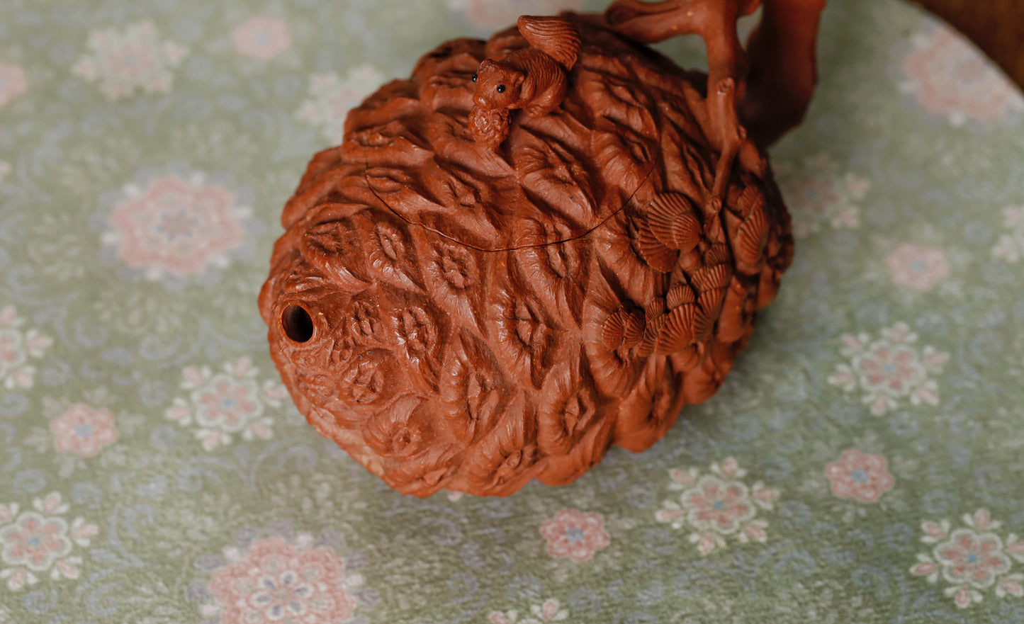 180ml Yixing Zisha Teapot with Squirrel and Pinecone Design – Hong Jiangpo Ni Purple Clay Handmade Chinese Gongfu Teapot