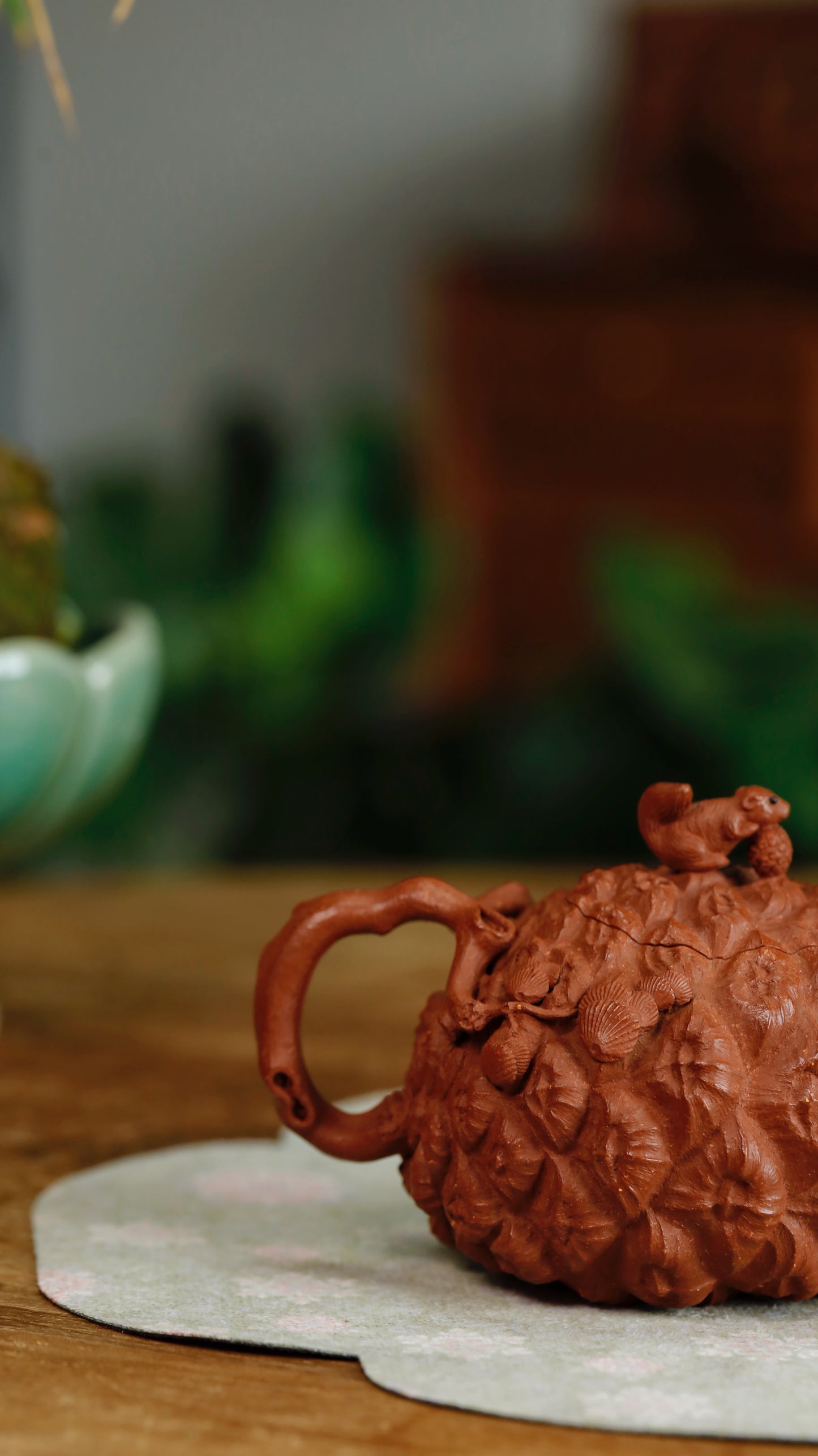 180ml Yixing Zisha Teapot with Squirrel and Pinecone Design – Hong Jiangpo Ni Purple Clay Handmade Chinese Gongfu Teapot