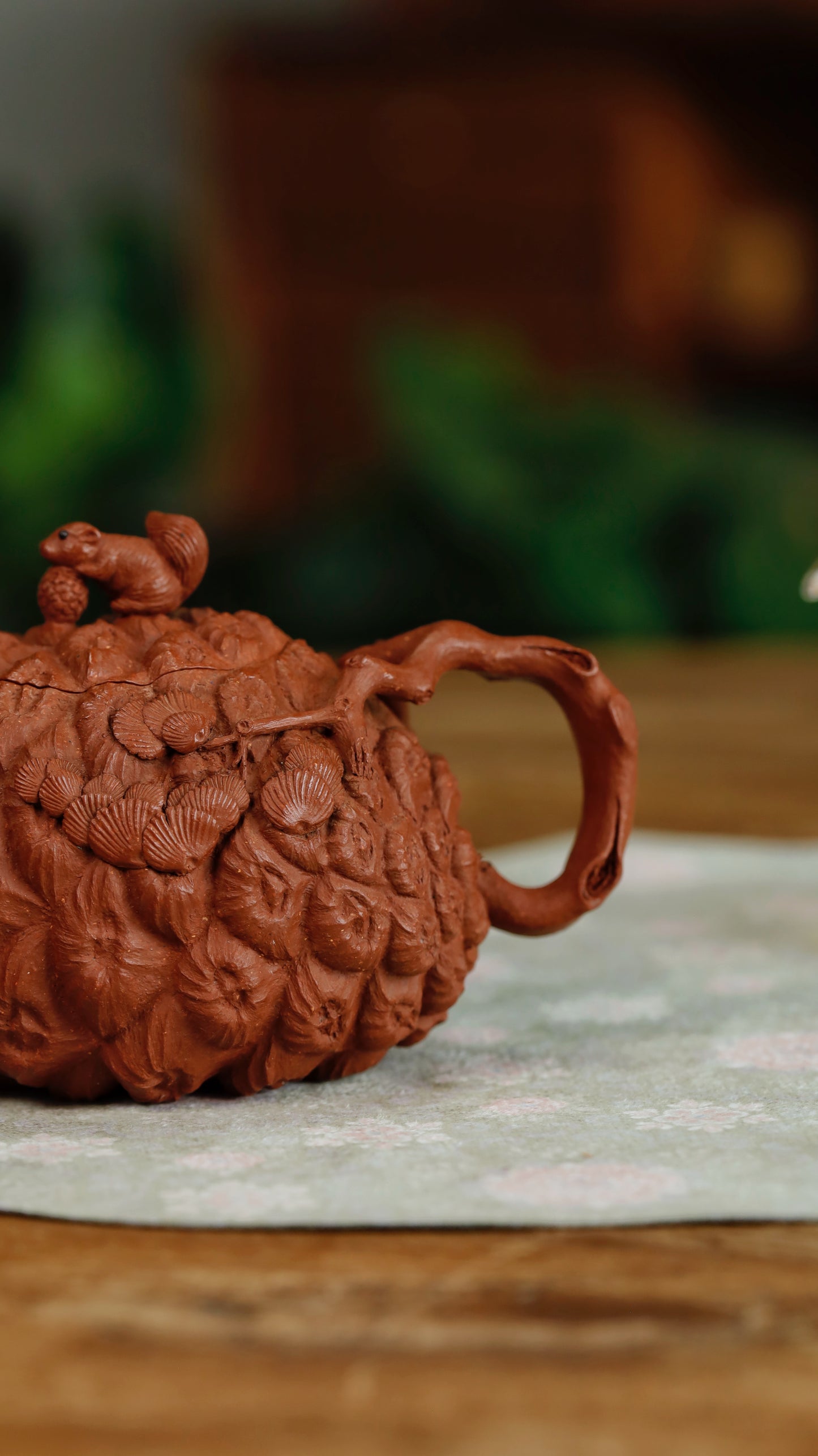 180ml Yixing Zisha Teapot with Squirrel and Pinecone Design – Hong Jiangpo Ni Purple Clay Handmade Chinese Gongfu Teapot
