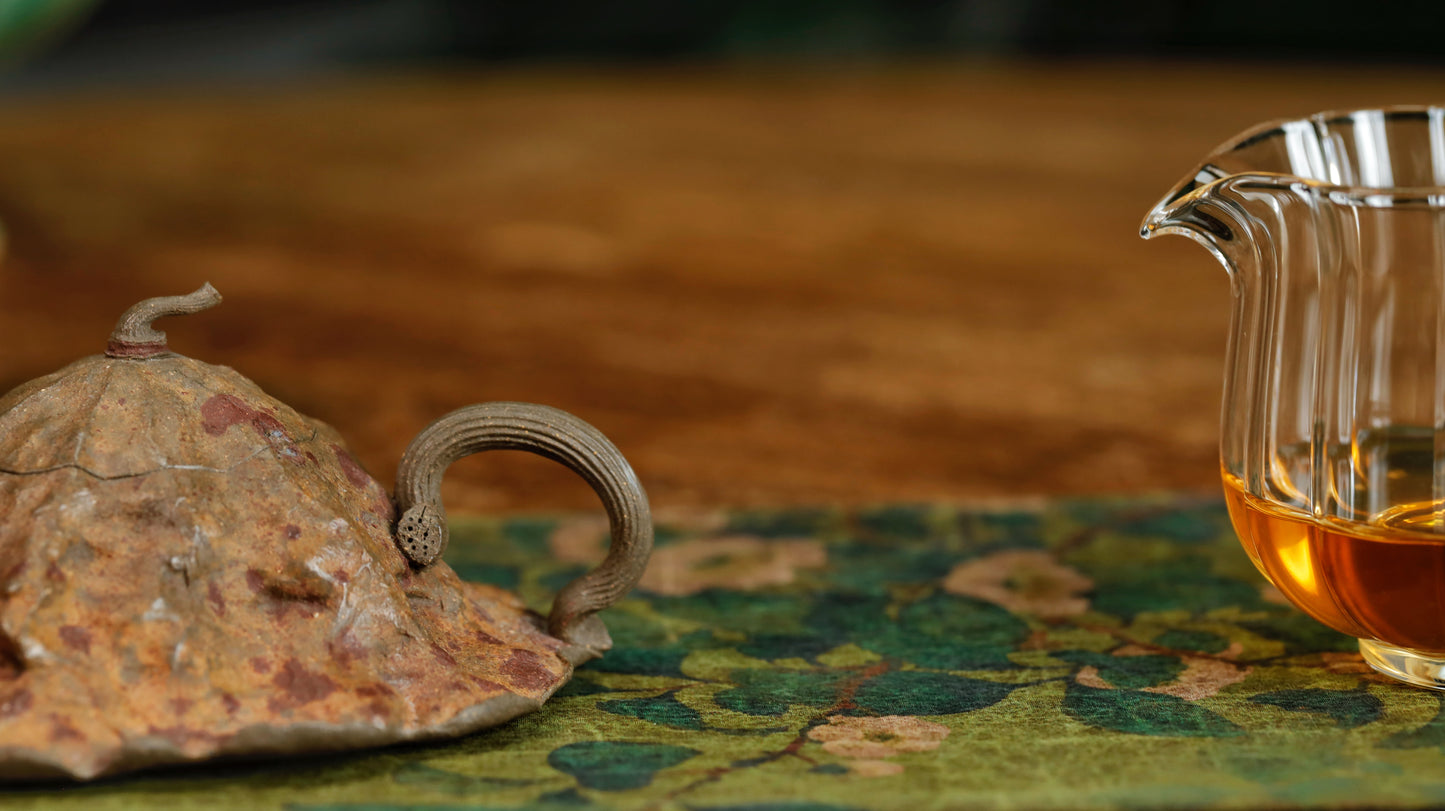 Lotus Seedpod Teapot 130ml - Handmade Yixing Zisha Clay Qingduanni Mud - Purple Clay Teapot, Gongfu Tea Art, Chinese Handcrafted Teaware
