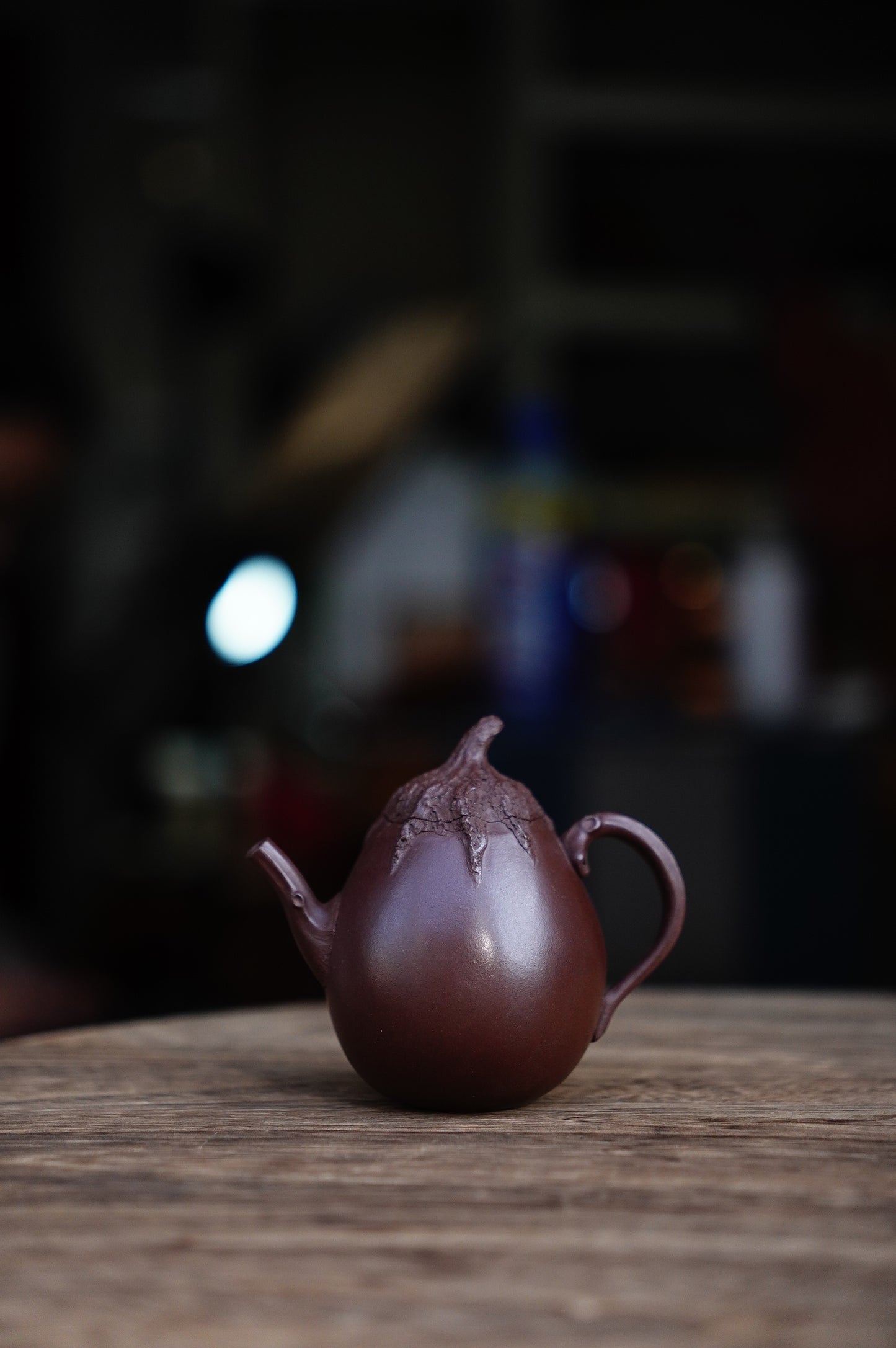 Eggplant teapotIncredibly Lifelike Aubergine Teapot | Fully Handmade Yixing Zisha Clay | Realistic Mimicry Art Pottery 100 ml purple clay