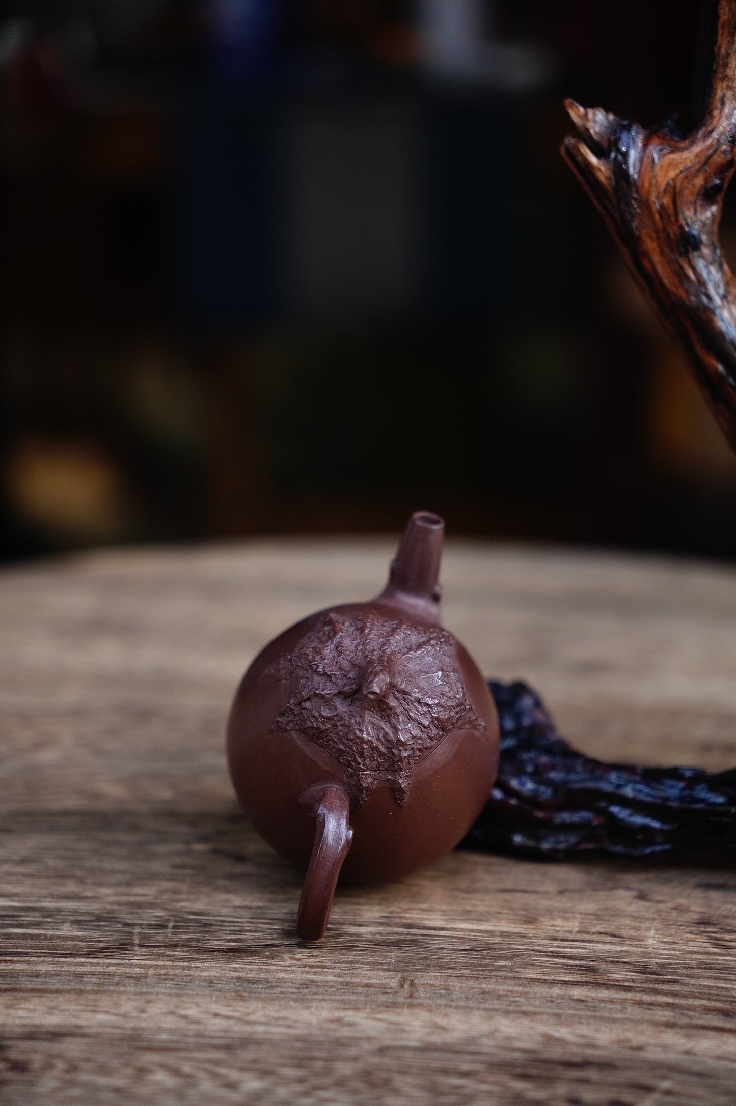 Eggplant teapotIncredibly Lifelike Aubergine Teapot | Fully Handmade Yixing Zisha Clay | Realistic Mimicry Art Pottery 100 ml purple clay