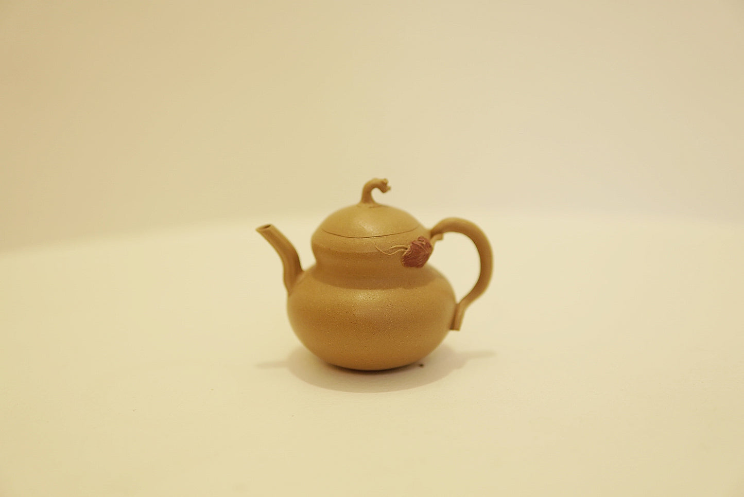 Yixing Zisha Teapot, 120ml Gourd Shape Gold Duan Ni Clay, Chinese Kung Fu Tea Set, Handmade Ceramic Teaware, Collectible Art Tea Pot