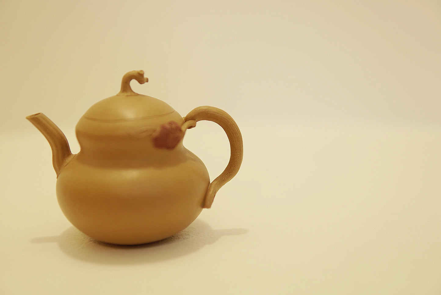 Yixing Zisha Teapot, 120ml Gourd Shape Gold Duan Ni Clay, Chinese Kung Fu Tea Set, Handmade Ceramic Teaware, Collectible Art Tea Pot
