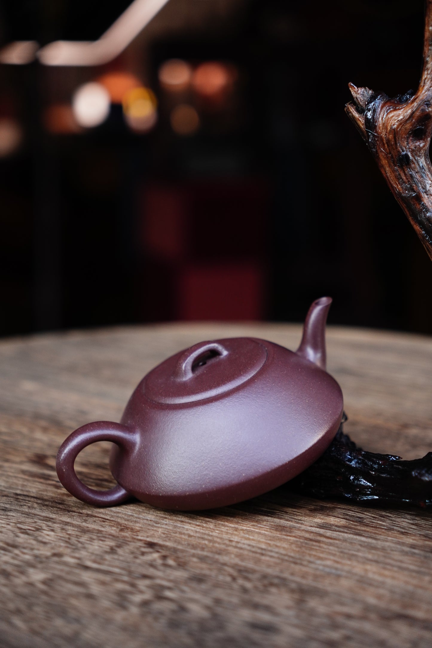 Handmade Yixing Zisha Teapot-Ethereal Grace, Chinese Tea Art Collectible 160ml