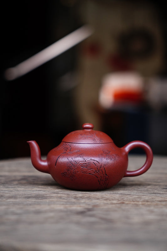Collectible Pearshape teaPot (Yixing Zisha Artisan) - Handcrafted Old Zhu Ni clay Teapot 130ml Full-Handmade Zen Premium clay