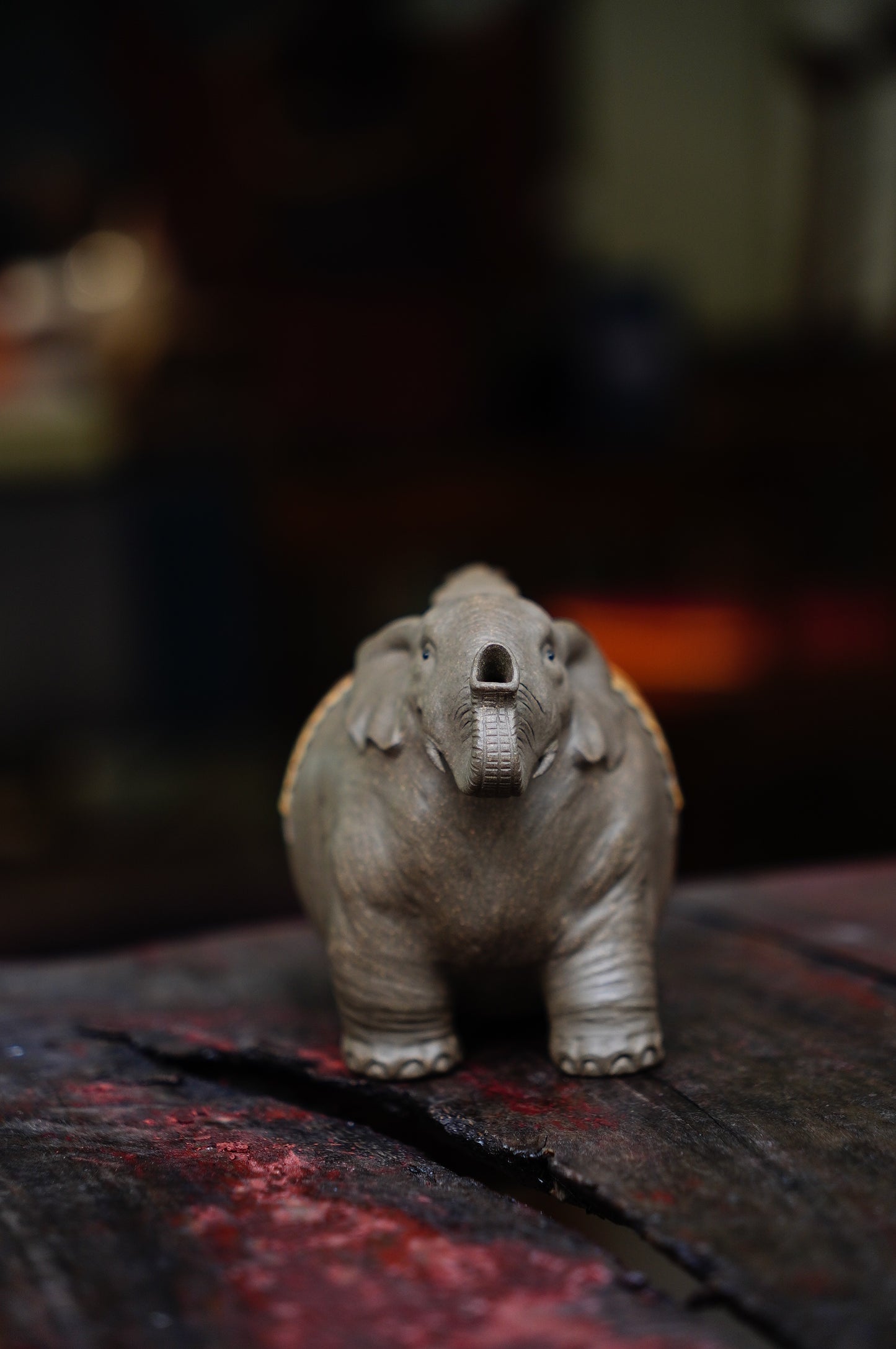 Collectible Elephant teapot (Yixing Zisha Artisan) - Handcrafted Qingduan clay Teapot 180ml Full-Handmade Zen Premium clay