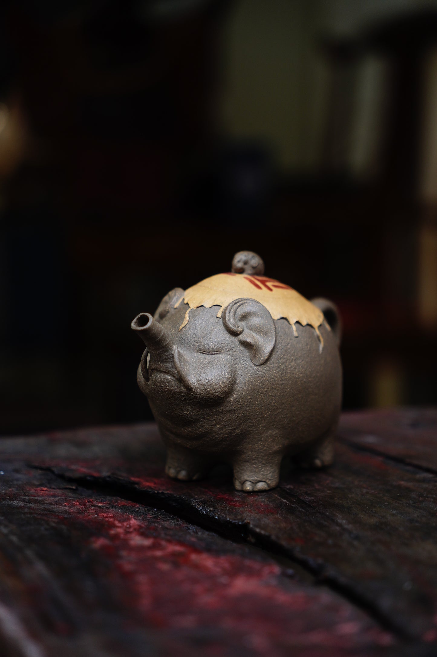 Collectible elephant Teapot (Yixing Zisha Artisan) - Handcrafted qingduan clay Teapot 230ml Full-Handmade Zen Premium clay Original design