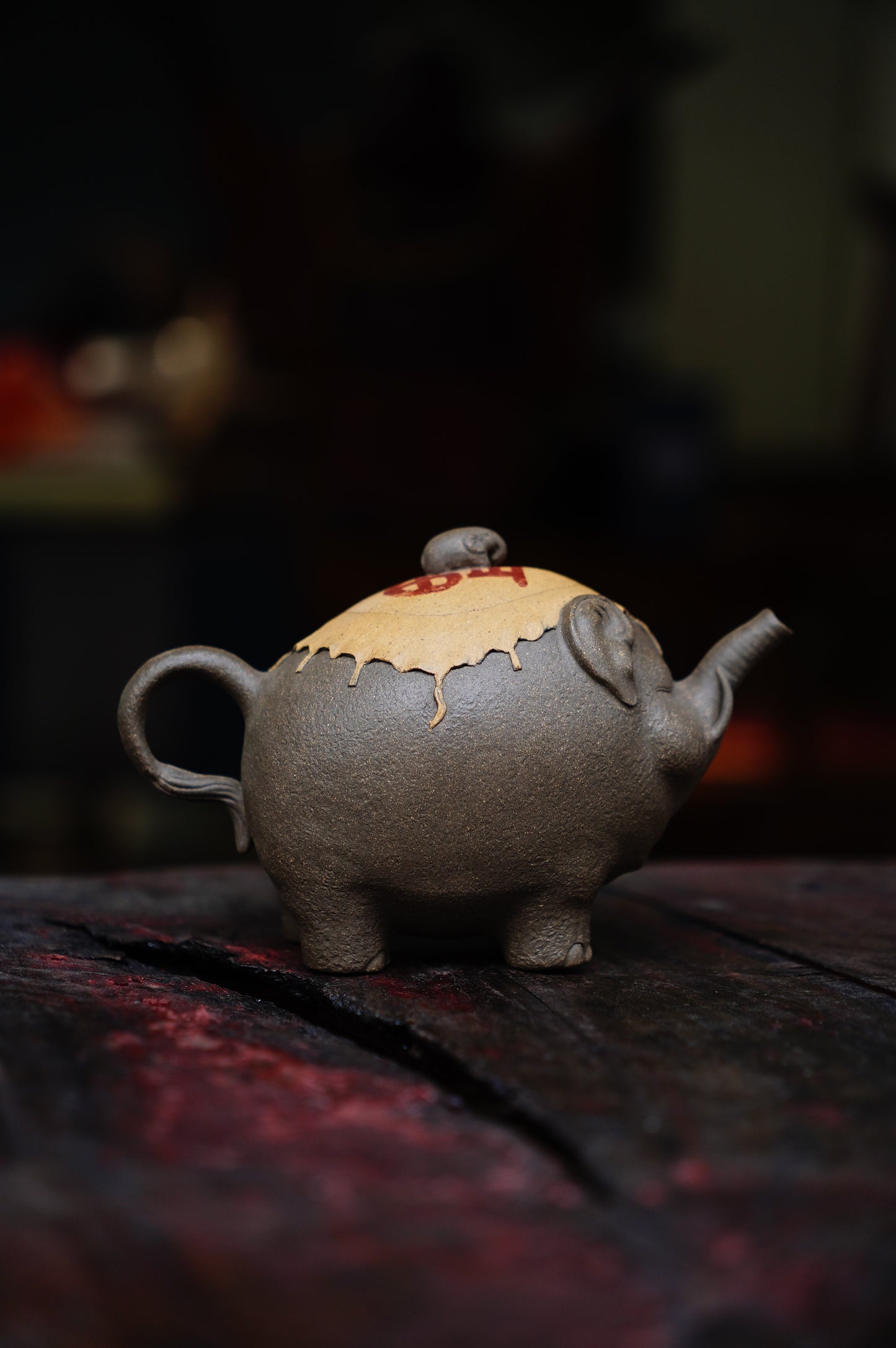 Collectible elephant Teapot (Yixing Zisha Artisan) - Handcrafted qingduan clay Teapot 230ml Full-Handmade Zen Premium clay Original design