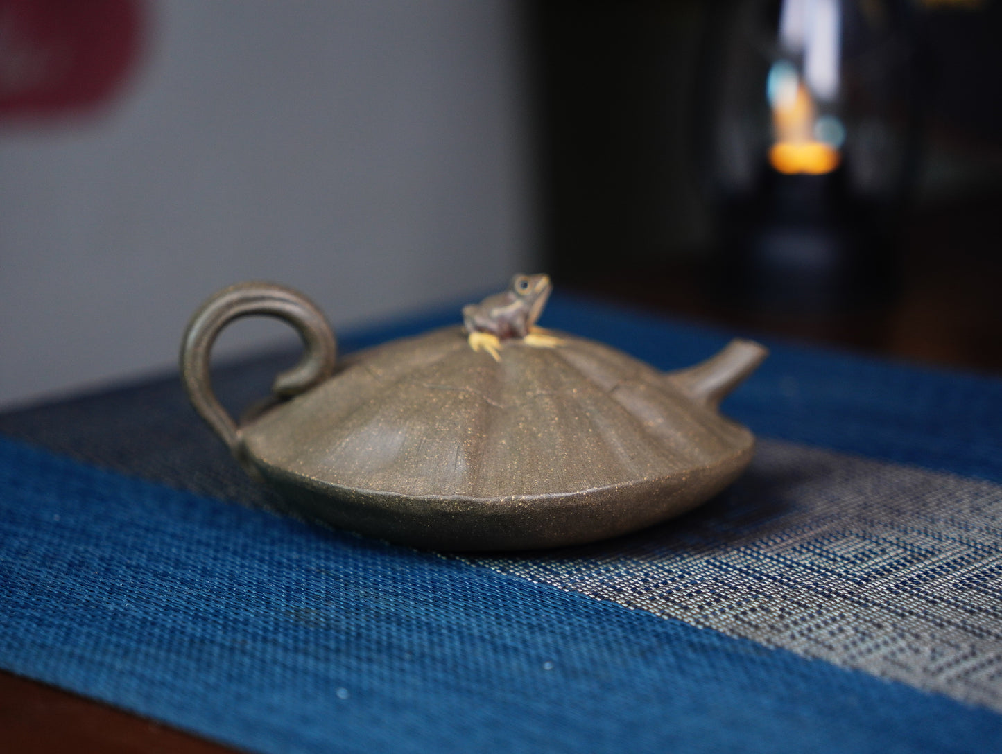 Lotus & Frog」Yixing Teapot —Zen in Clay • Handcrafted Yixing  Lotus-Frog Sculpture | 100% Zisha Clay, Traditional Gongfu Tea Art 130ml