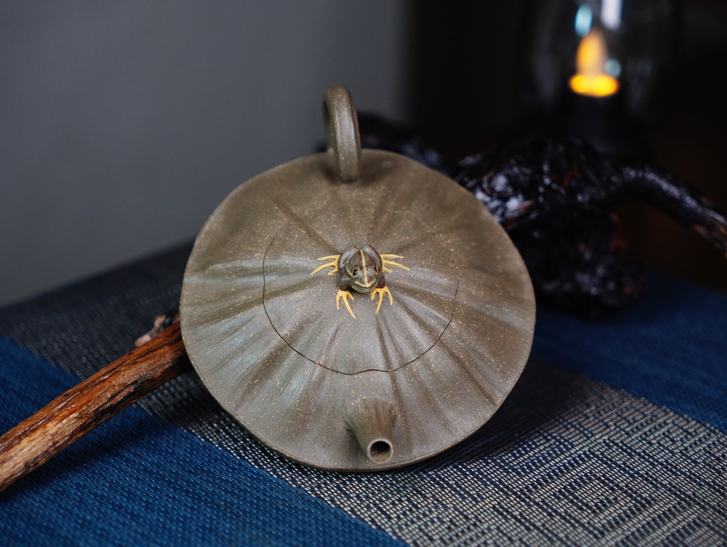 Lotus & Frog」Yixing Teapot —Zen in Clay • Handcrafted Yixing  Lotus-Frog Sculpture | 100% Zisha Clay, Traditional Gongfu Tea Art 130ml