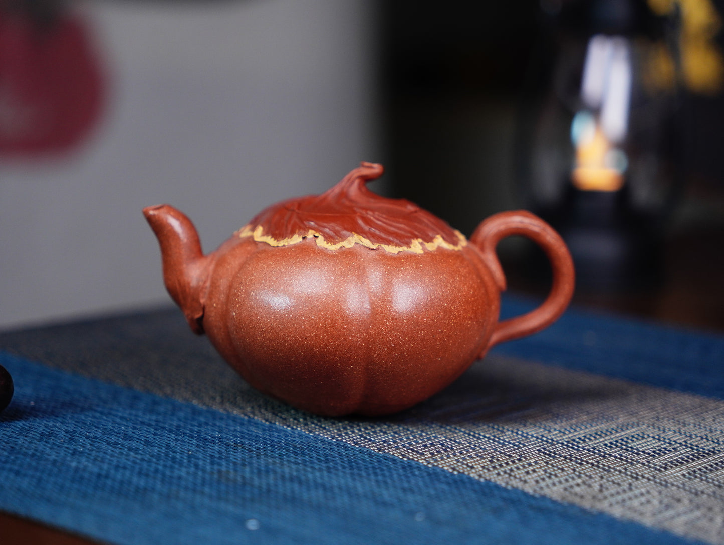 180ml Yixing Teapot, Autumn Melon Shape (Qiugua Hu), Niuhong Jiangpo Clay, Handmade Purple Clay Zisha Teapot for Gongfu Tea