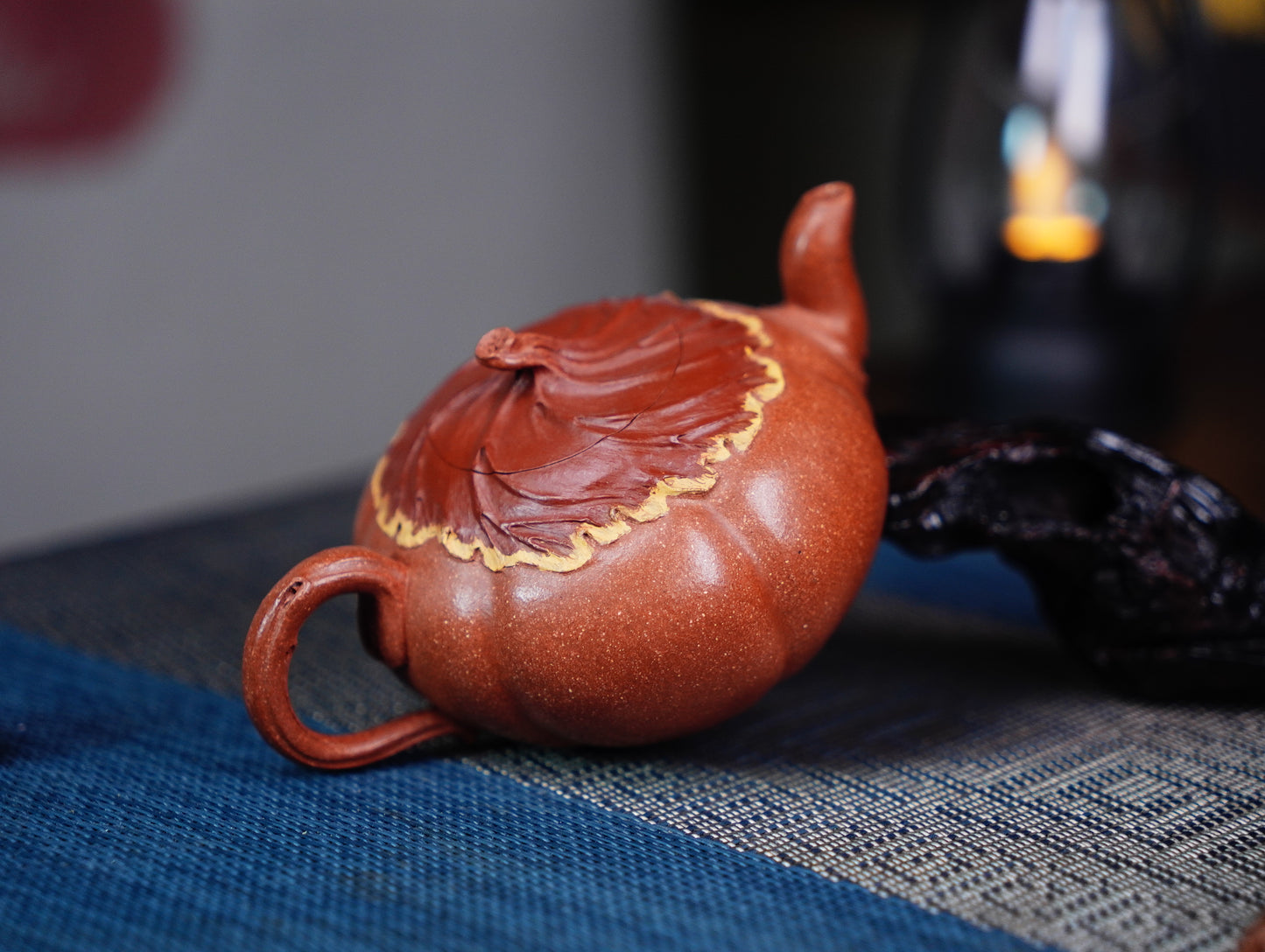 180ml Yixing Teapot, Autumn Melon Shape (Qiugua Hu), Niuhong Jiangpo Clay, Handmade Purple Clay Zisha Teapot for Gongfu Tea