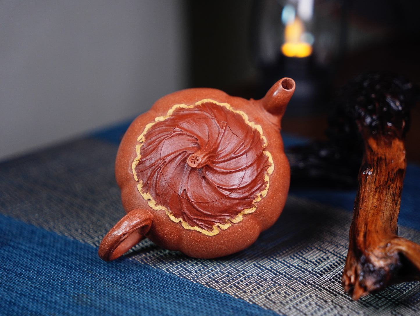 180ml Yixing Teapot, Autumn Melon Shape (Qiugua Hu), Niuhong Jiangpo Clay, Handmade Purple Clay Zisha Teapot for Gongfu Tea