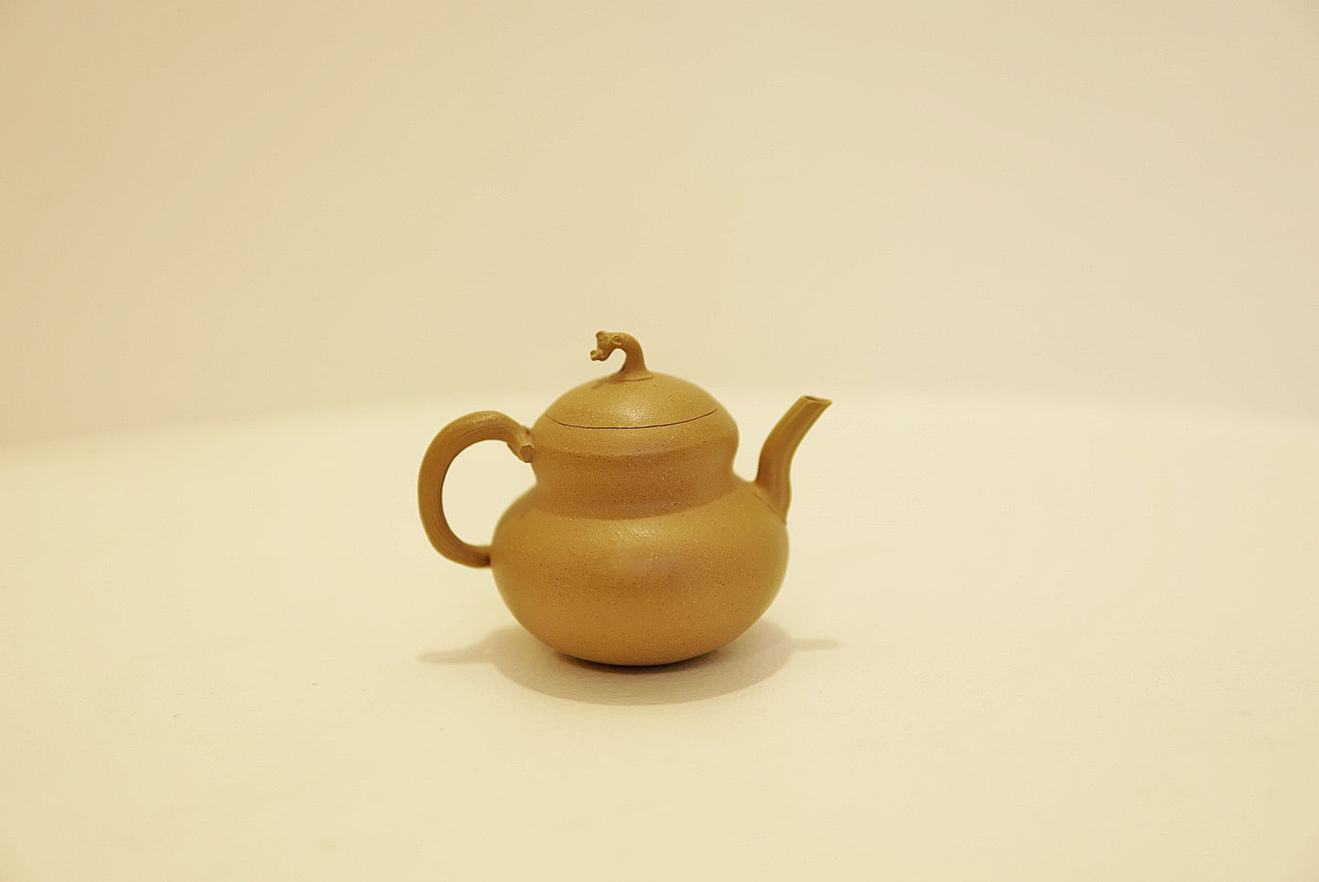 Yixing Zisha Teapot, 120ml Gourd Shape Gold Duan Ni Clay, Chinese Kung Fu Tea Set, Handmade Ceramic Teaware, Collectible Art Tea Pot
