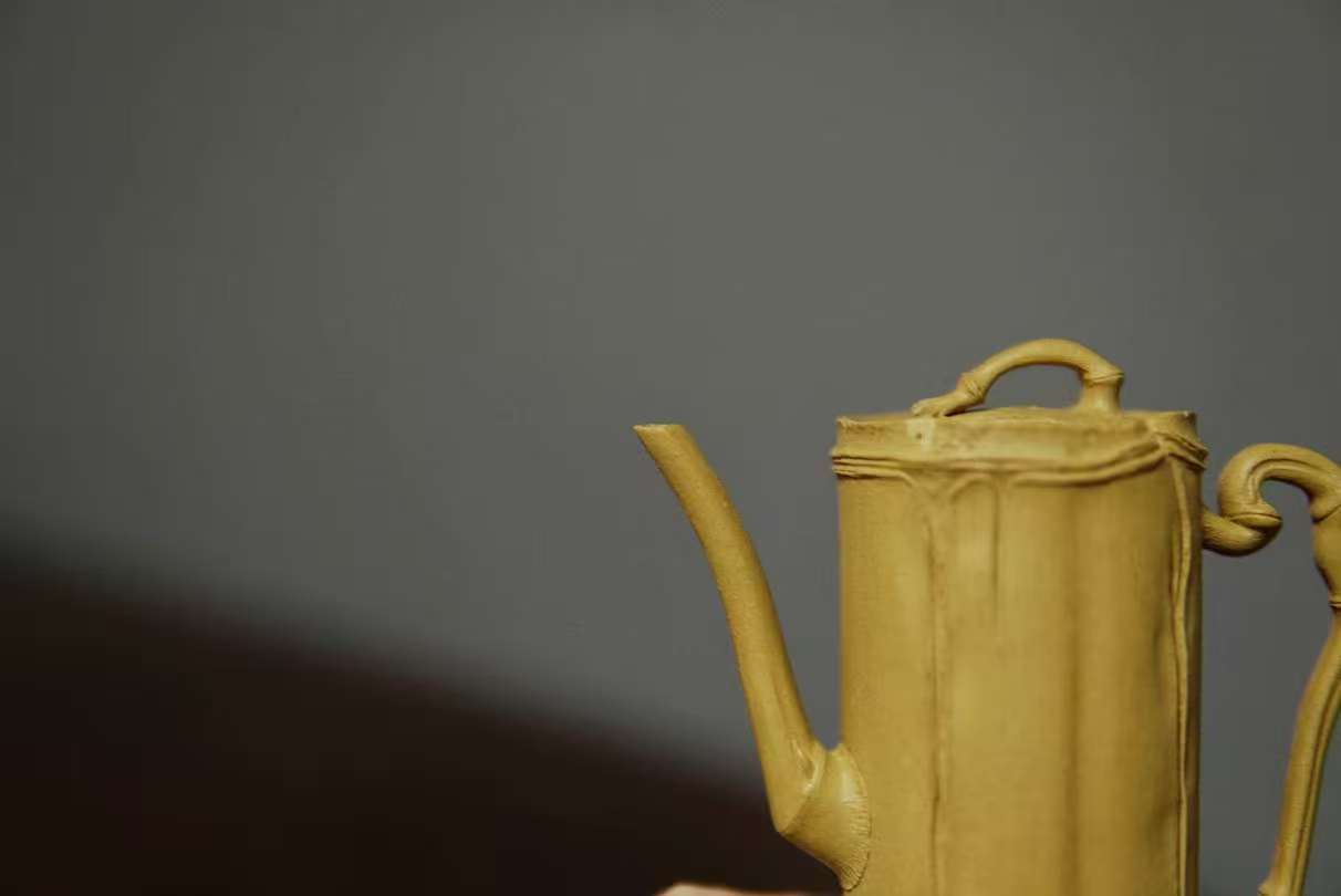 Bamboo teapot yellow gold clay 100ML