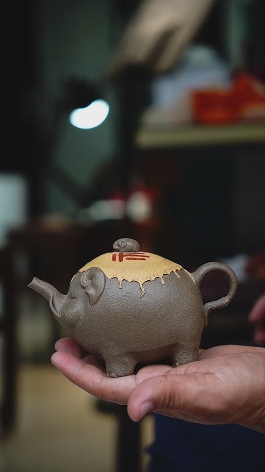 Collectible elephant Teapot (Yixing Zisha Artisan) - Handcrafted qingduan clay Teapot 230ml Full-Handmade Zen Premium clay Original design