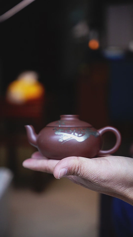 Handmade Julunzhu Teapot purple clay, 150ml